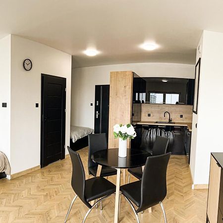Apartament Renard Rzeszów Buitenkant foto